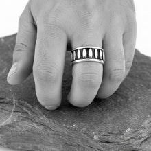 Cargar imagen en el visor de la galería, Anillo El Rey – Diseño de Declaración Regia en Plata Fina .925