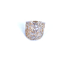 Cargar imagen en el visor de la galería, Anillo Uvas – Racimo de Uvas llamativo en Plata Fina .925
